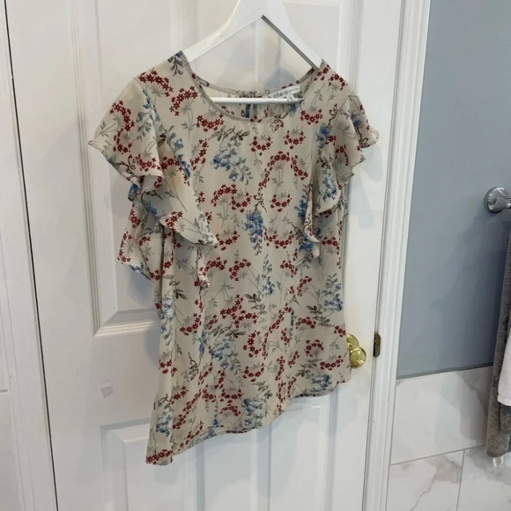 Cleo Petites Beige Floral Print Blouse With Ruffles Trim - Picture 5 of 9